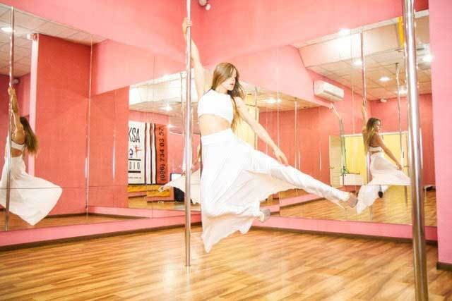 Гибкость гимнастики и красота танца – Pole Dance (пол денс) в ALEKSA Studio