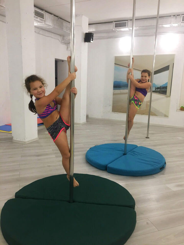 Детские танцы на пилоне в Киеве - Aleksa-Studio